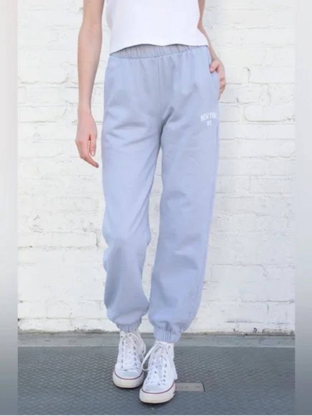 Brandy Melville Rosa sweatpants